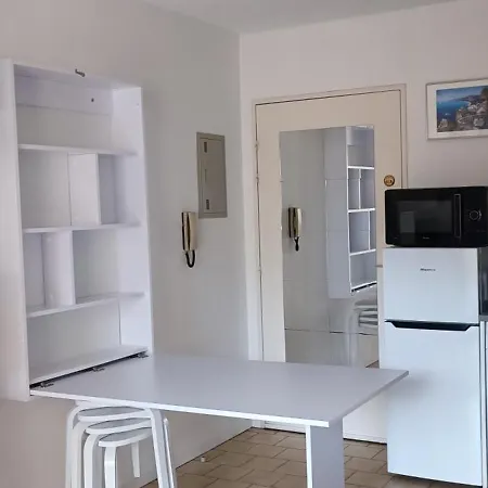 Le St Apartment *